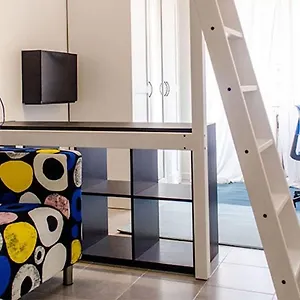  Affittacamere Kamchū Apartments: Piazza Bologna Italia